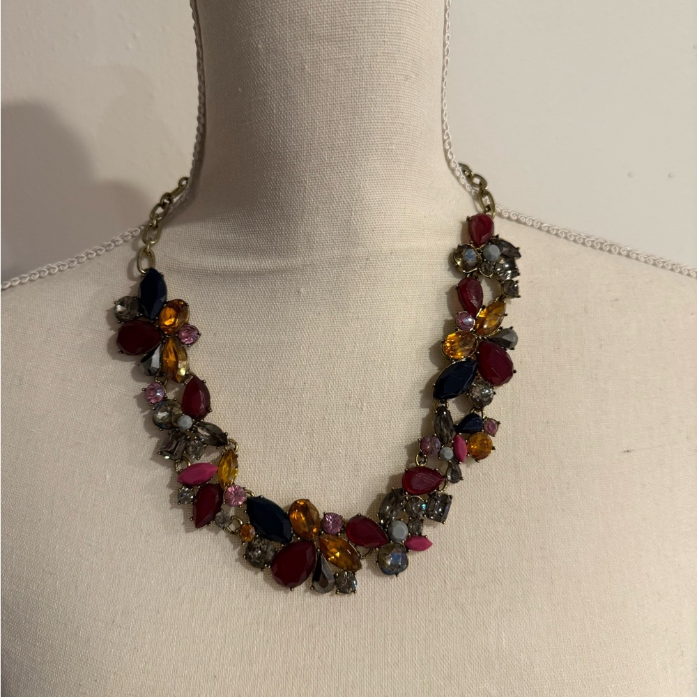 Elegant Multicolor Floral Necklace